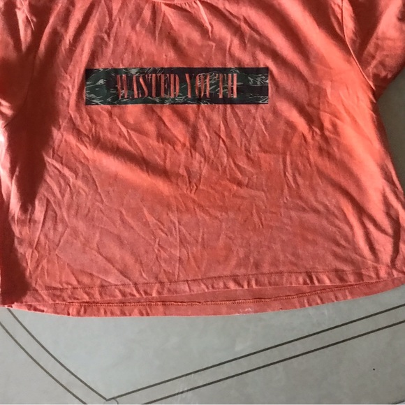 Women’s Cropped Tie dye Tshirt - Picture 8 of 14